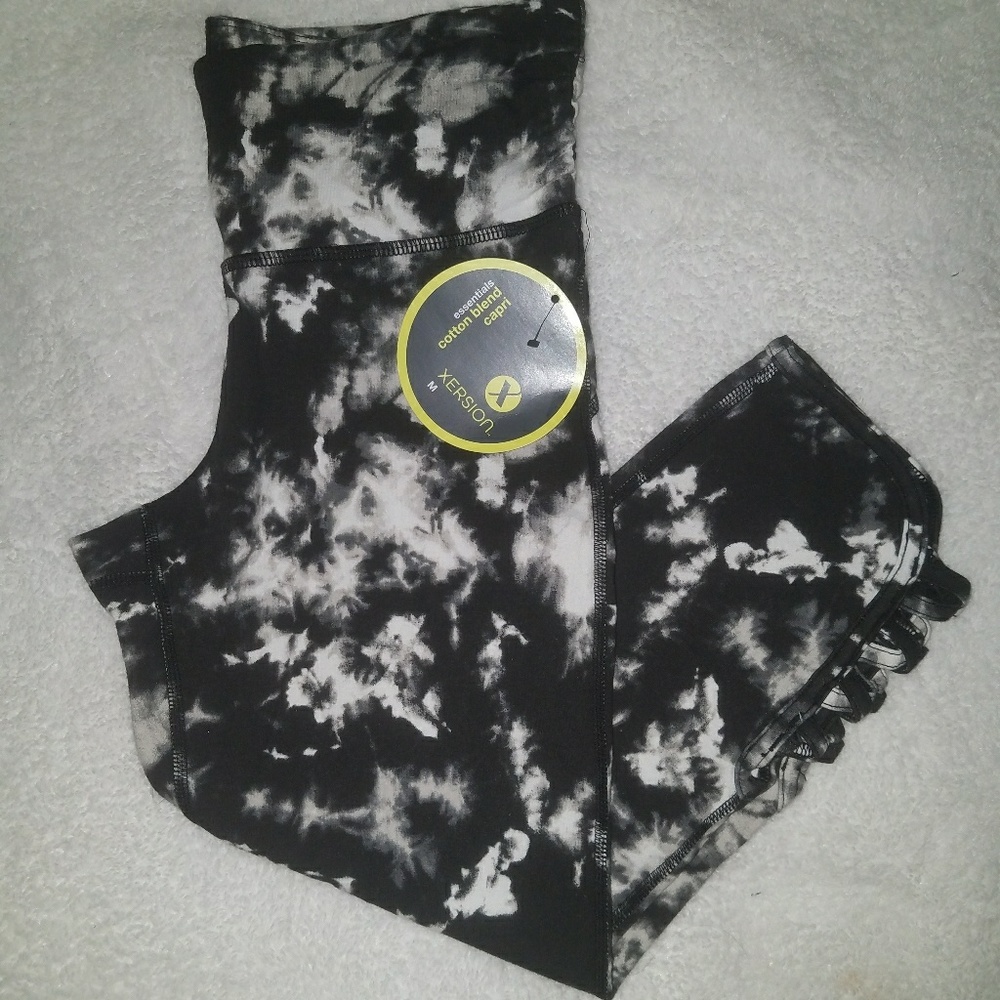 XERSION Capri Pants